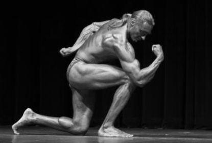 Robert-Cheeke_vegan_body_building_natural_competition_2009%201