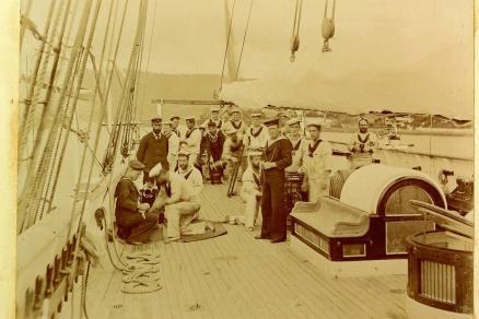 HMS_Waterwitch_crew_Hobart_April_1895%20webb