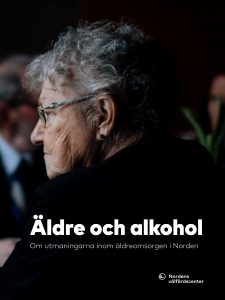 Pärmbild av publikationen Äldre och akohol, en äldre kvinna blickar mot sidan.