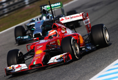 Tobaksindustrin försöker igen få fotfäste inom Formel 1 genom marknadsföring av nya, hälsosammare tobaksprodukter.