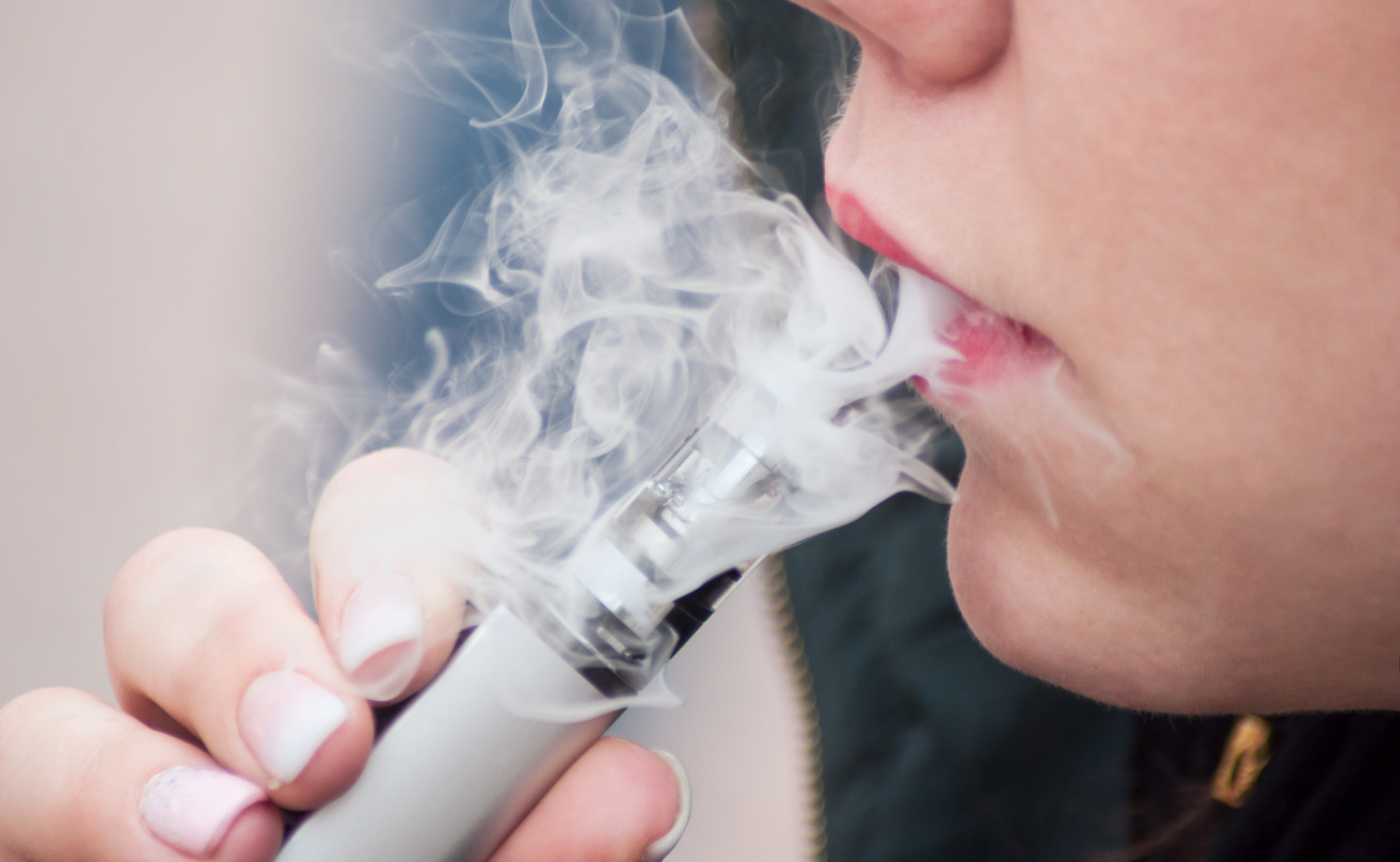 Det rådande läget i USA har aktiverat såväl förespråkare som motståndare av e-cigaretter.