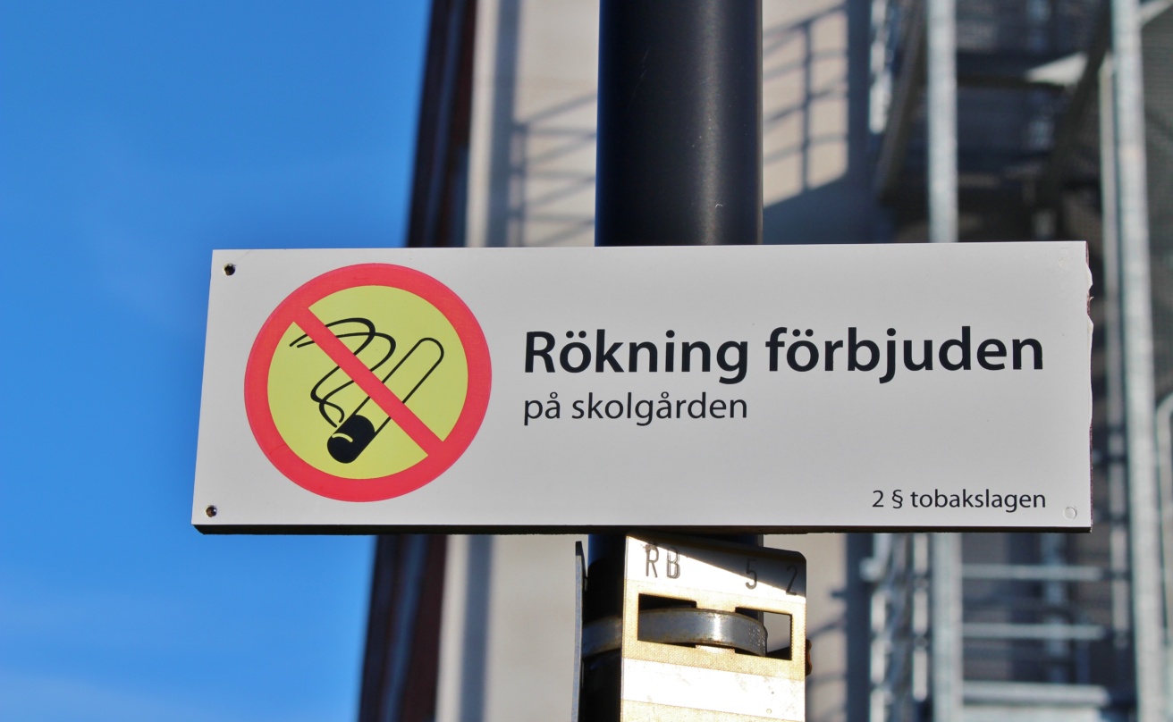 17725265-rokning-forbjuden