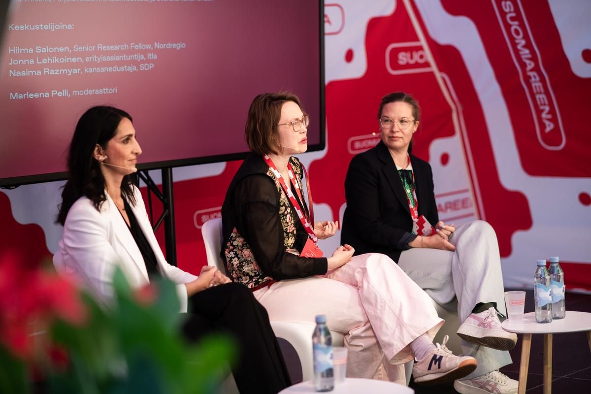 Jonna Lehikoinen, co-author of the report, participated in a discussion at SuomiAreena on trust and resilience as foundations of Nordic crisis preparedness. From left: Nasima Razmyar (SDP), Hilma Salonen (Nordregio) and Jonna Lehikoinen (Itla). Photo: Laura Karlin/norden.org.